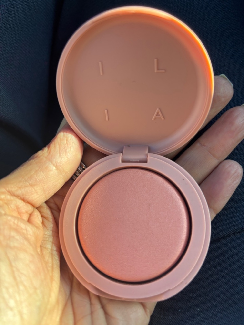 Creamy Pink Powder Blush - Soft Rose Cheek Color ilia flutter shade, like new